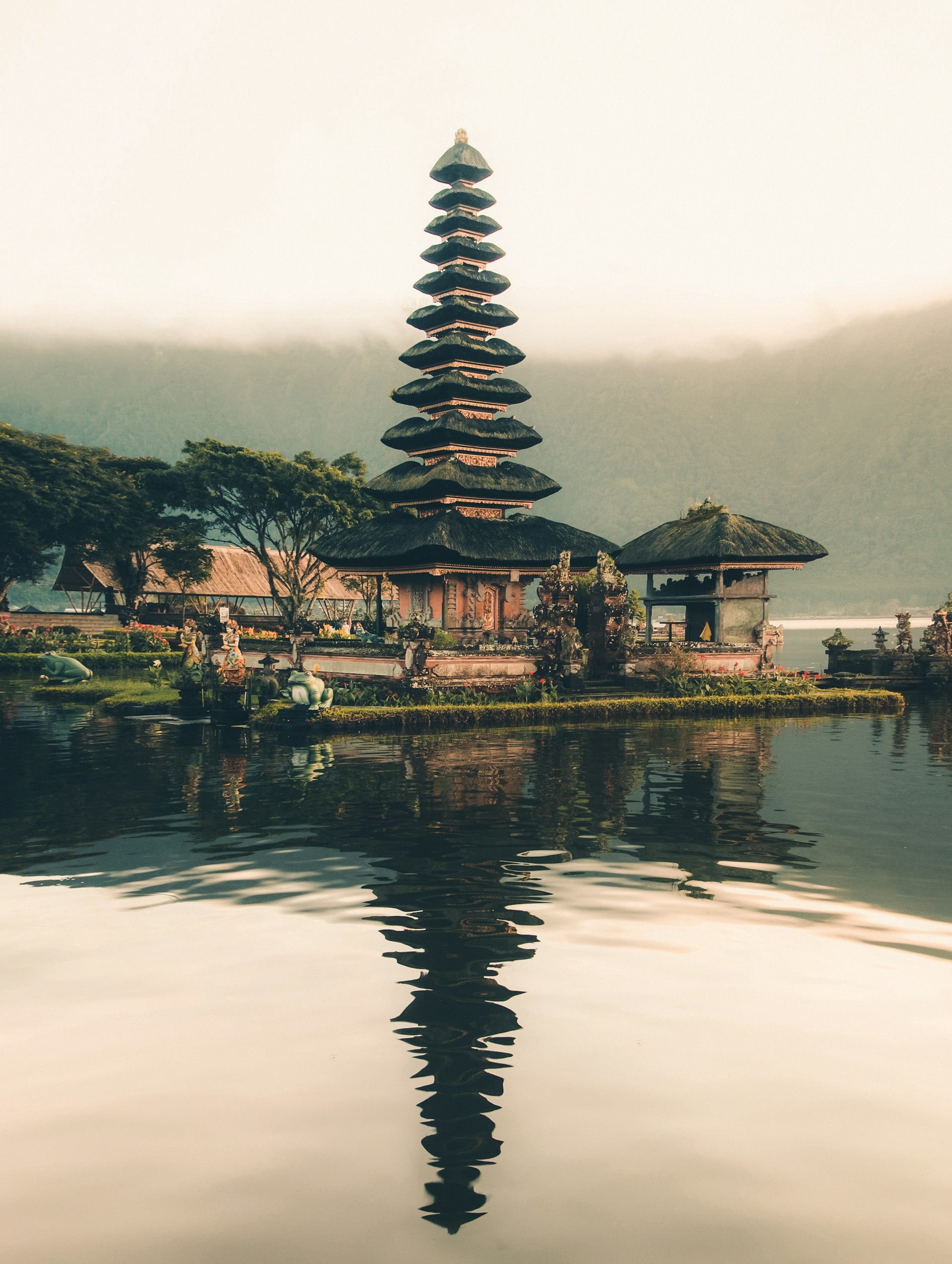 A First-Timer's Guide to Booking a Honeymoon Package