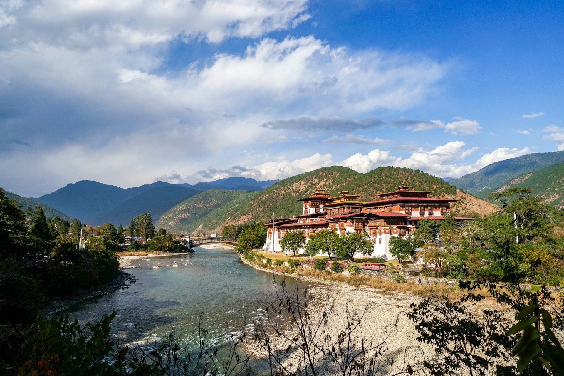 Phuentsholing, Thimphu, Wangdue / Punakha & Paro - Drive In & Fly Out