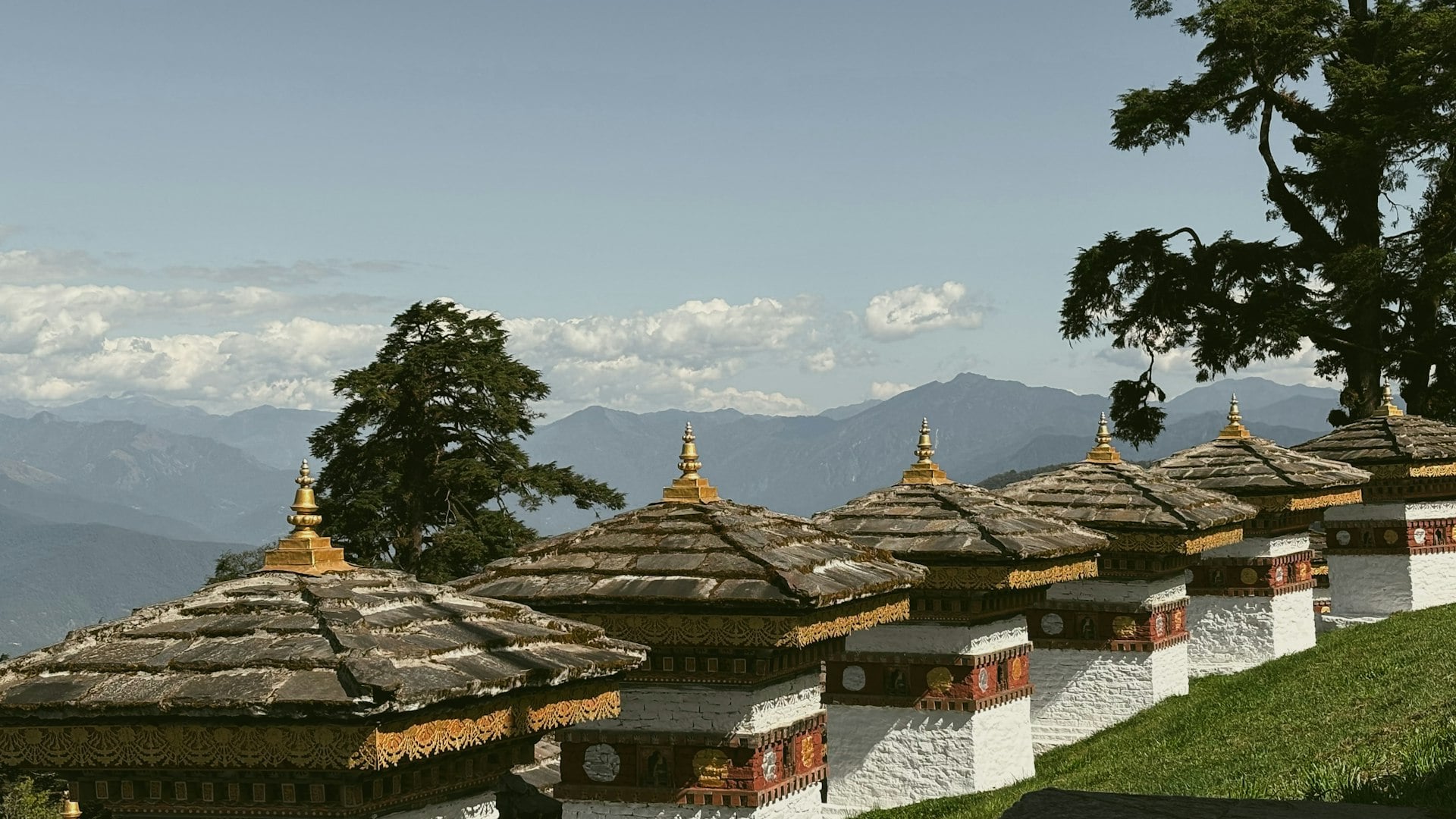 Phuentsholing, Thimphu, Wangdue / Punakha, Bumthang & Paro - Drive In & Drive Out